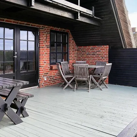 Four-bedroom Holiday In Hvide Sande 3 *