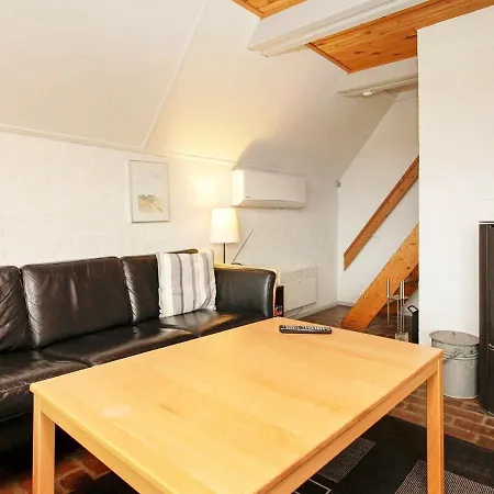 Дом отдыха Four-bedroom Holiday In Hvide Sande 3 *